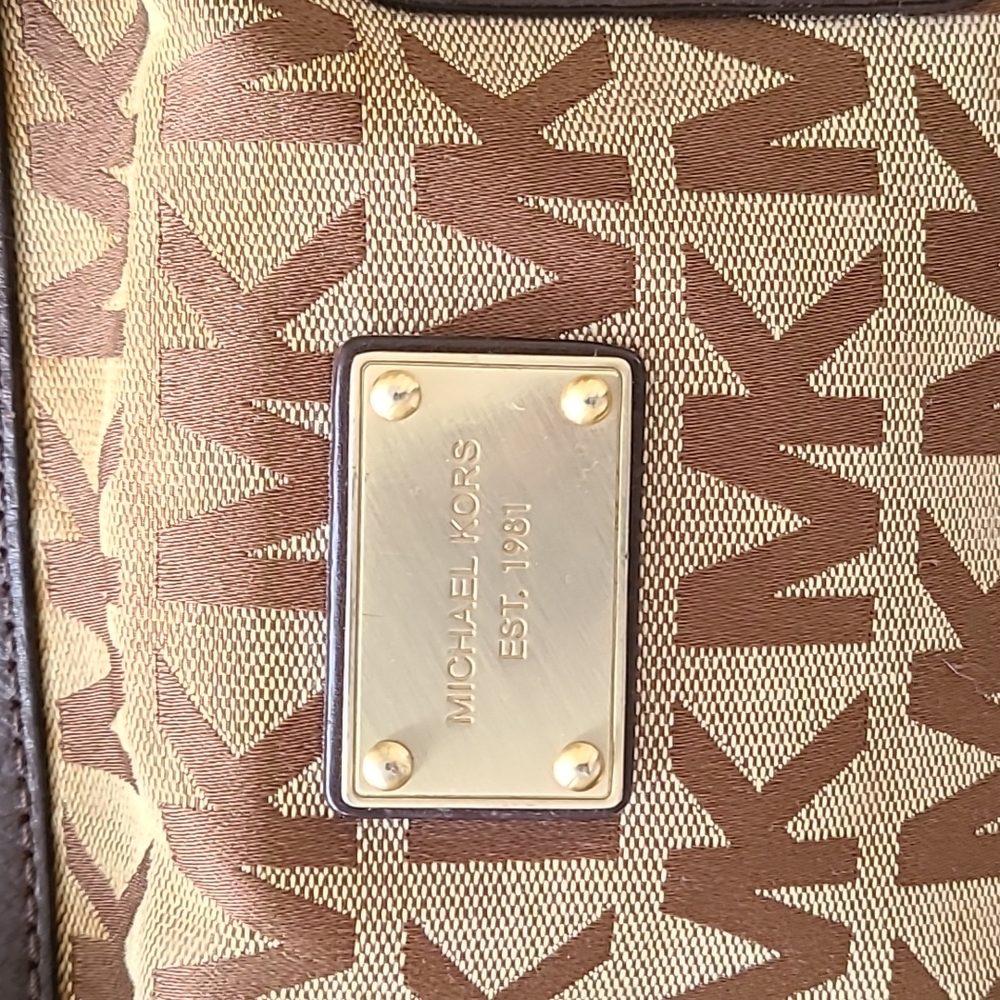 Michael Kors Monogram Bag - Picture 7 of 16